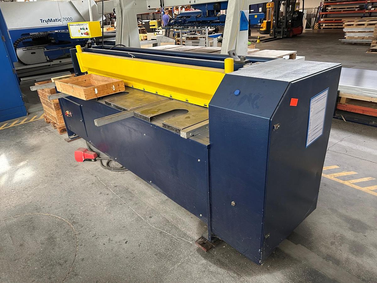 Used 1996 Baykal Mechanical Guillotine Shear