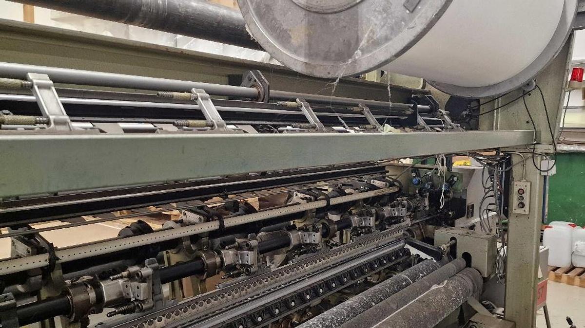 Used 1986 Karl Mayer KS3 Warp Knitting Machine E28 84 inch