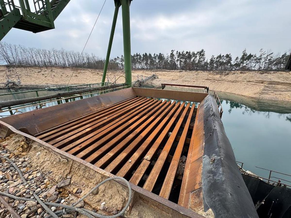 Used - Used Extraction Equipment Package – Dredger, Floating Conveyor System & Hopper Barge