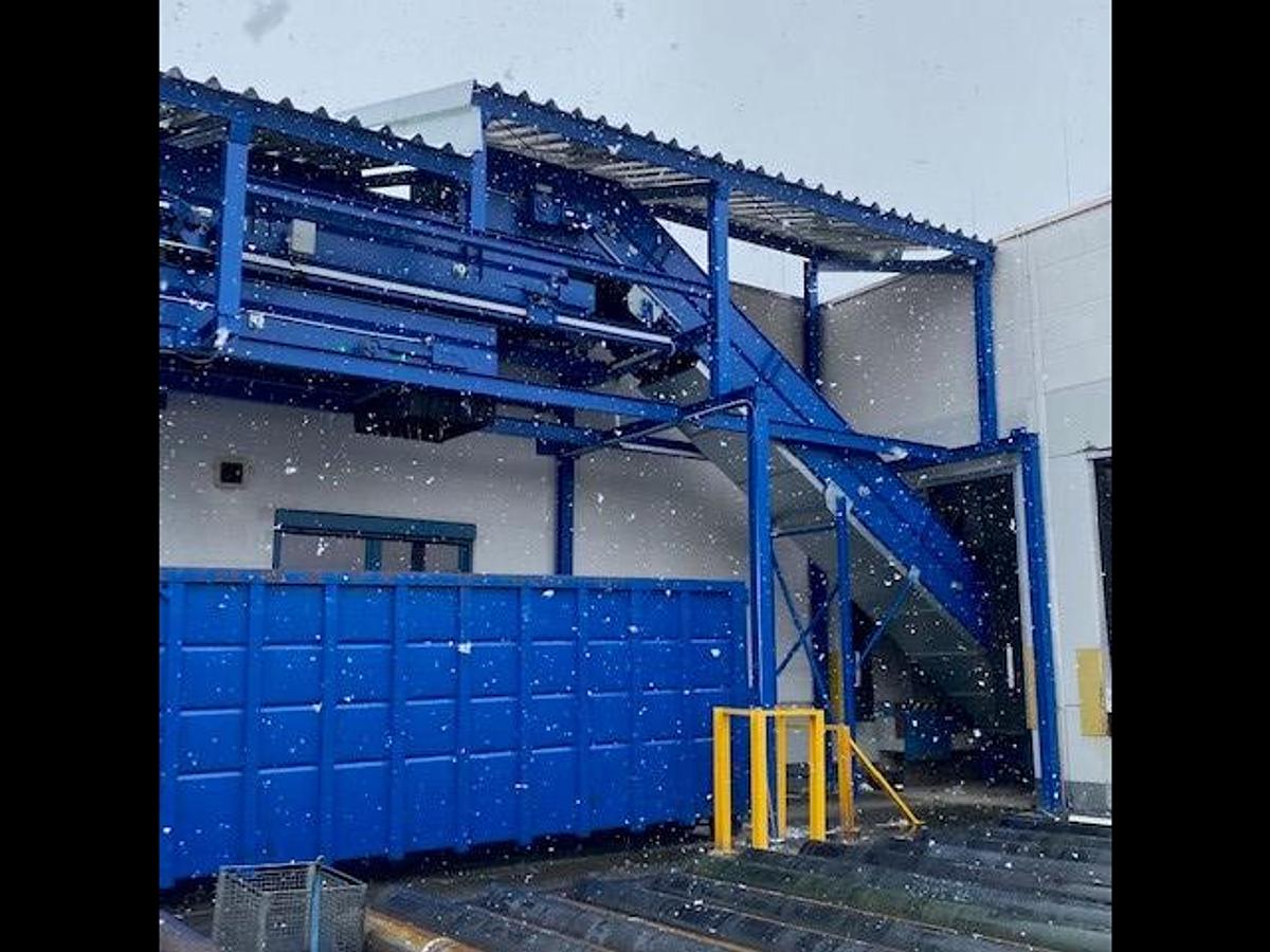 Used 2018  Huber RHIHPV 120 Conveyor System with Loading Bunker