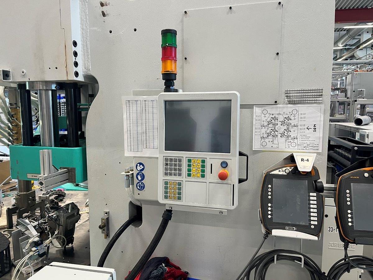 Used 2016  ARBURG ALLROUNDER 680