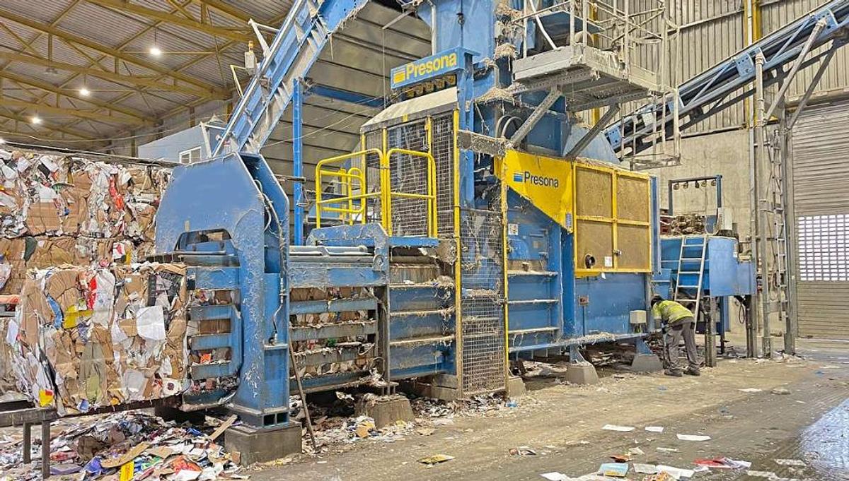 Used  2008  Presona LP100 CH2S Bailing Press 