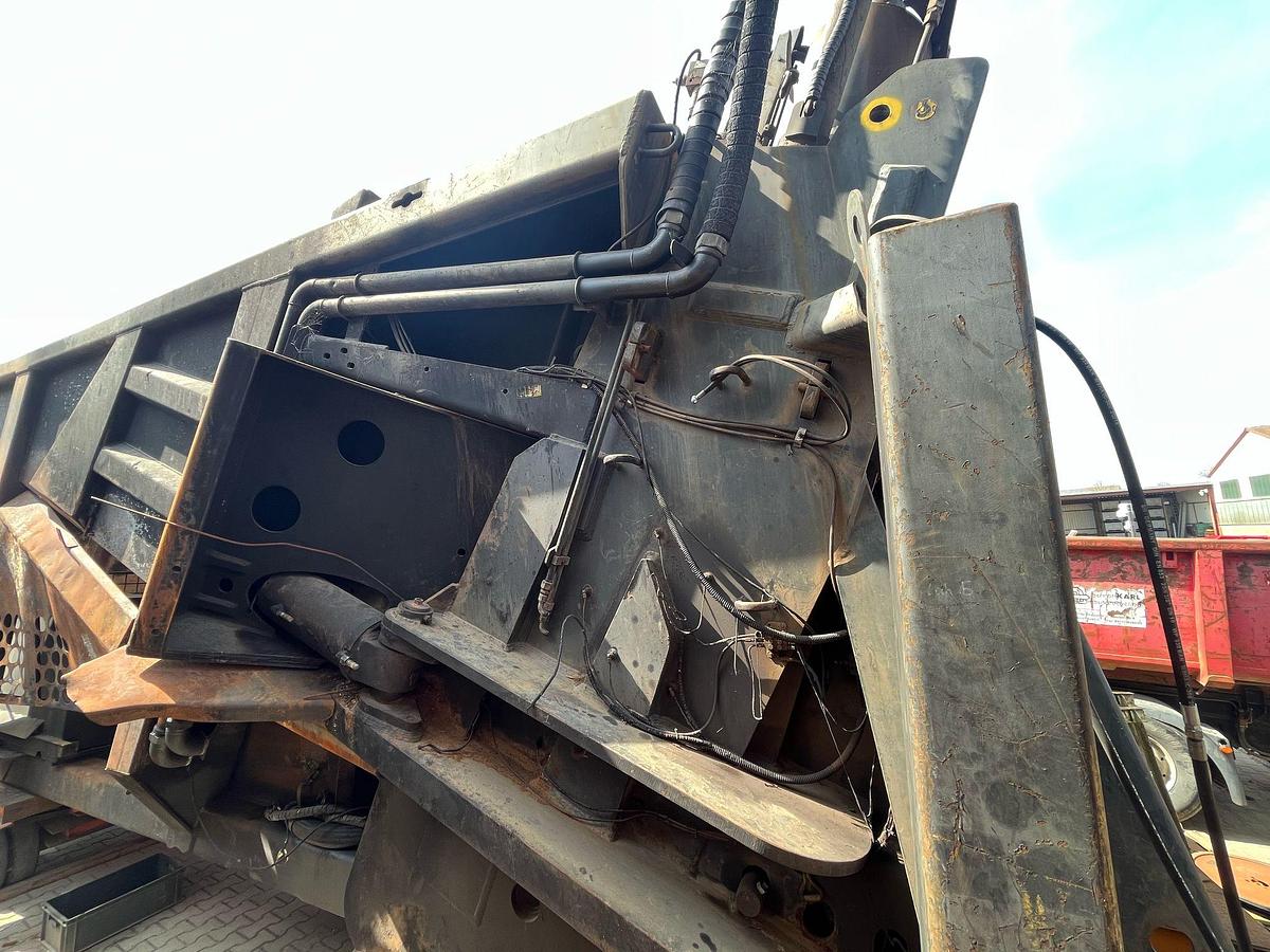 Used Bonfiglioli Scrap shear