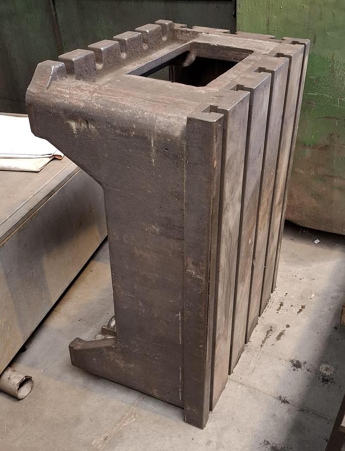 Used 1995 TOS WHQ 13.8 CNC