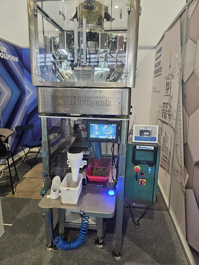 Exactpack weighing and filling machine