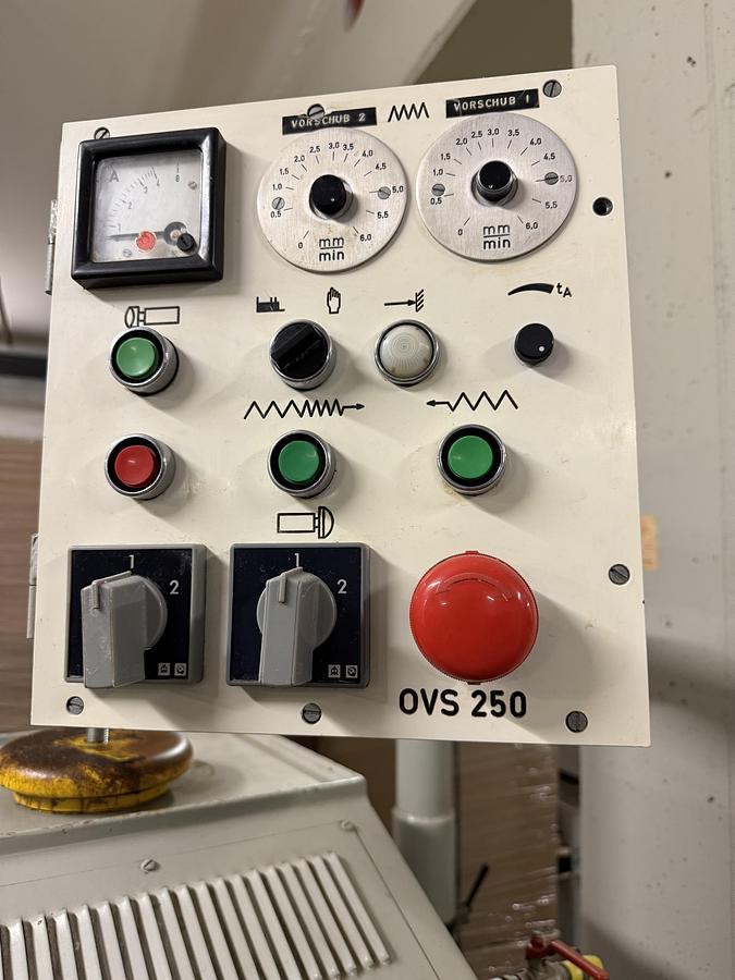Used Carl Zeiss OVS 250 Glass Grinding Machine