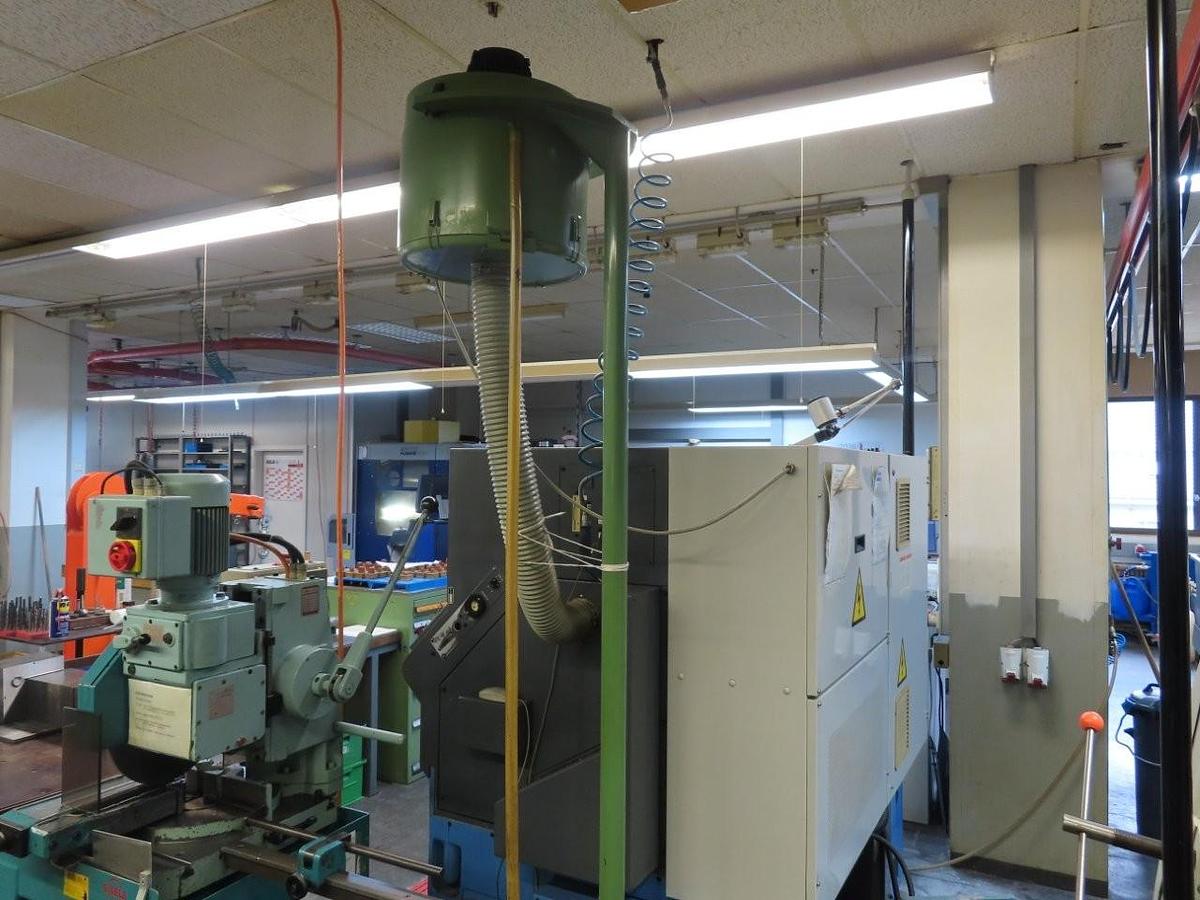 Used 1999 Mazak Quick-Turn 10/Universal 2-Axis Lathe