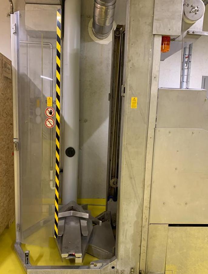 Used 2013 LEU  LK-70-H-120-T Cheese Rind Smearing Robot for Round Loaf Mountain Cheese