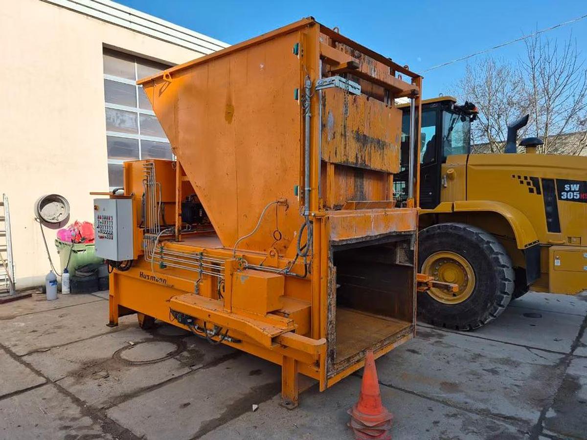 Used 2019 Husmann MP100TS Container Press including 3 Press Containers