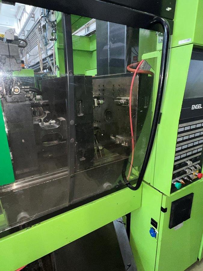 Used 2004 Engel VC 330/80