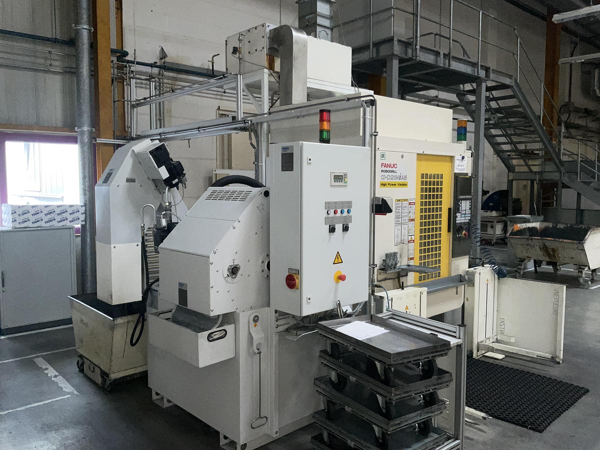 Used 2015 Fanuc  Robodrill Alpha--D21MiA5