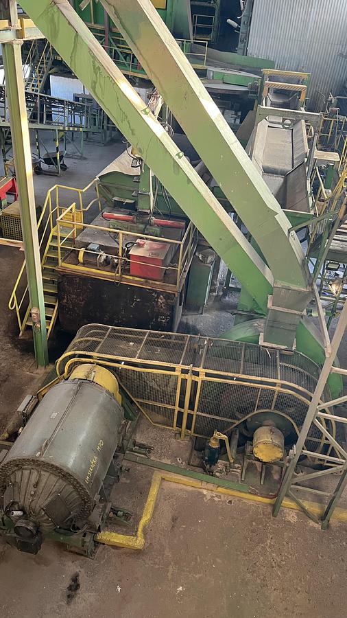 Used Bezner wood chip production line