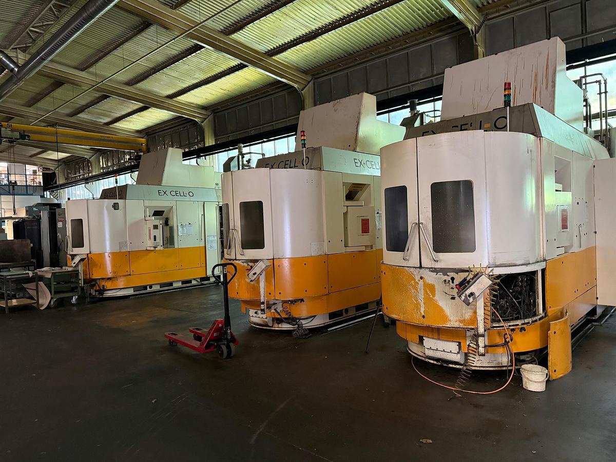 Used Ex-Cell-O XHC 241 CNC Machining Center