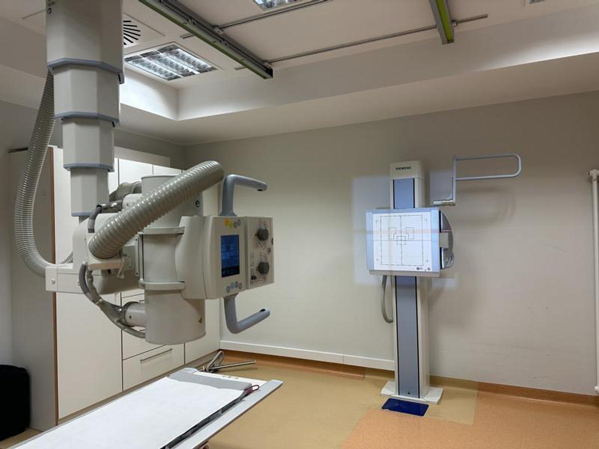 Used - Complete X-Ray Accident Investigation Workstation with Medical Equipment Lot