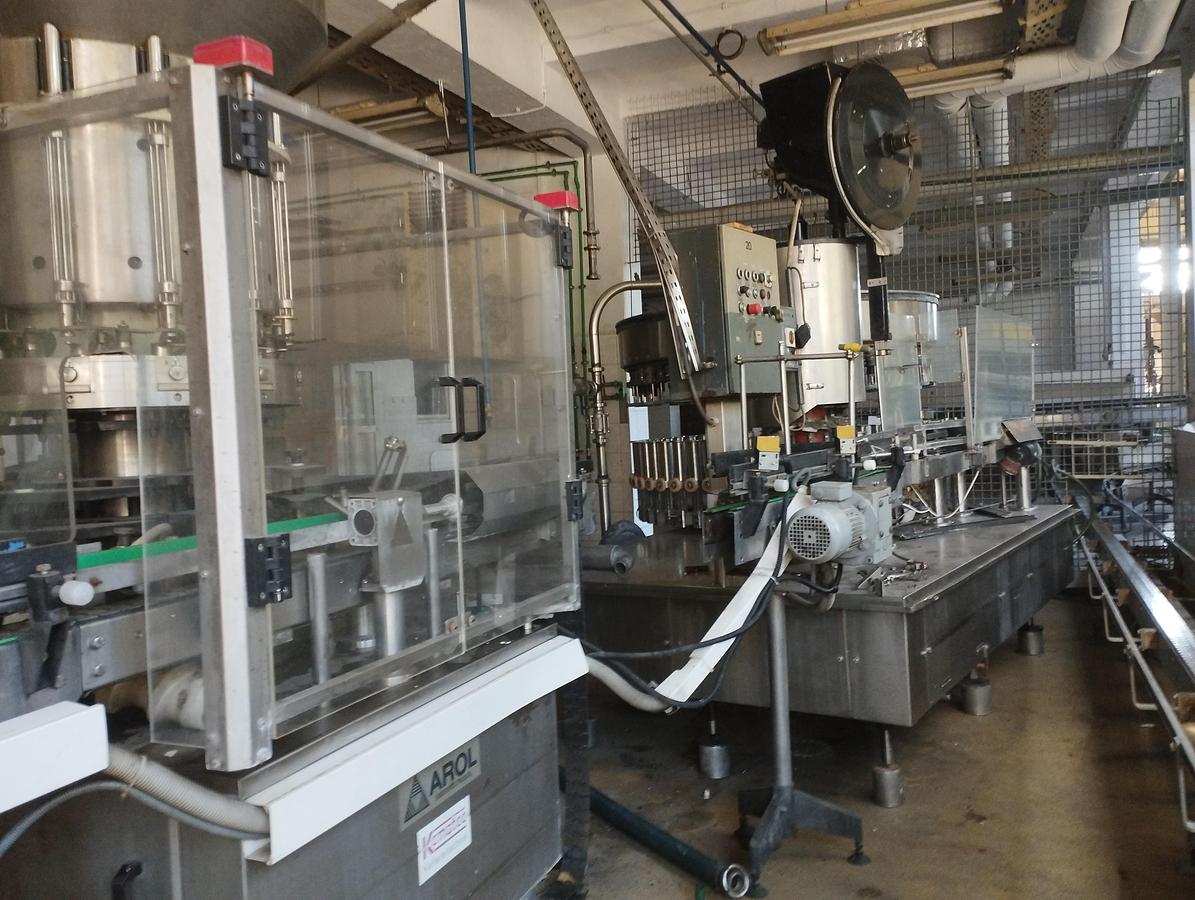 Used STORK 0.75 L Non-Carbonated Bottling Line