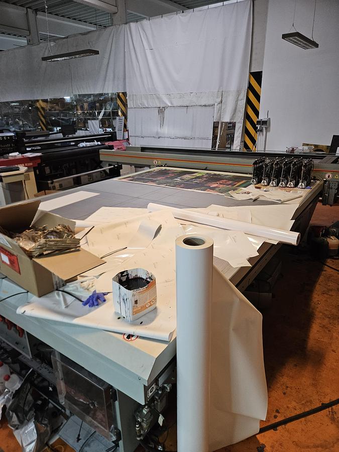 Used 2012 Agfa Anapurna + OCE arizona + printing machines package