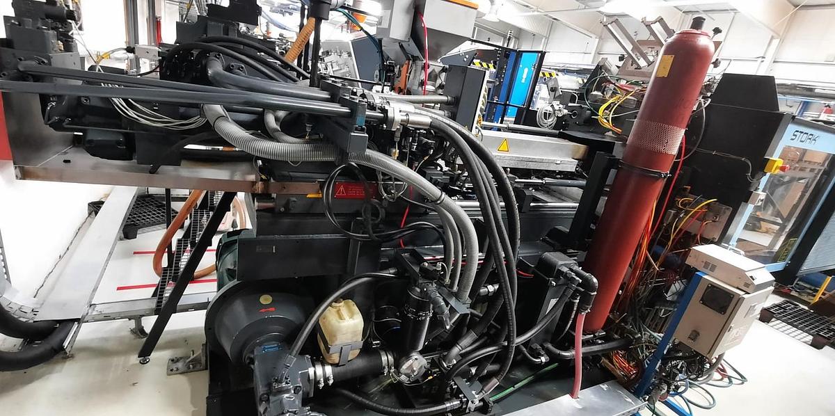 Used 2007 Stork S-1500-850 Injection Molding Machine