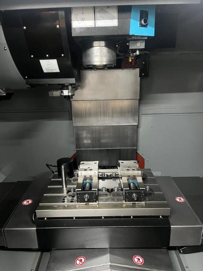 Used 2021 Hurco VMX24i