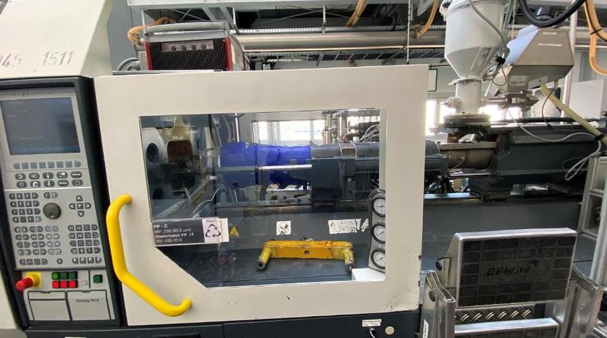 Used 2000 Demag  200/560-840 concept