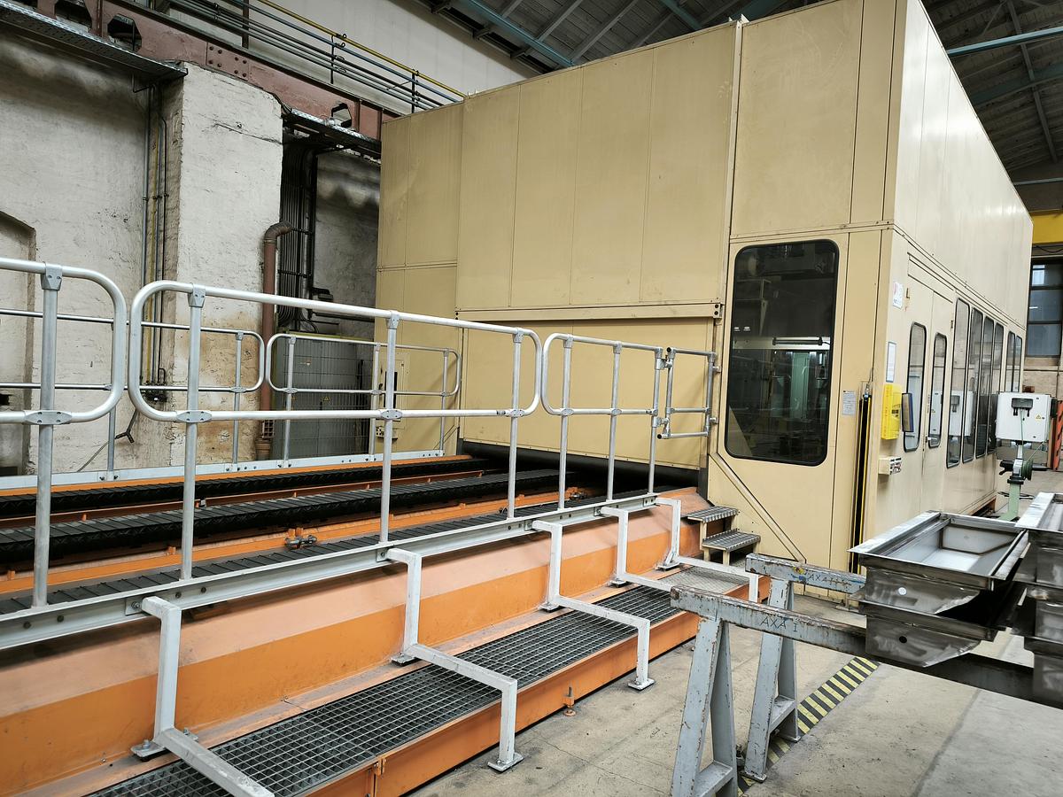 Used 1997 AXA UPFZ 40