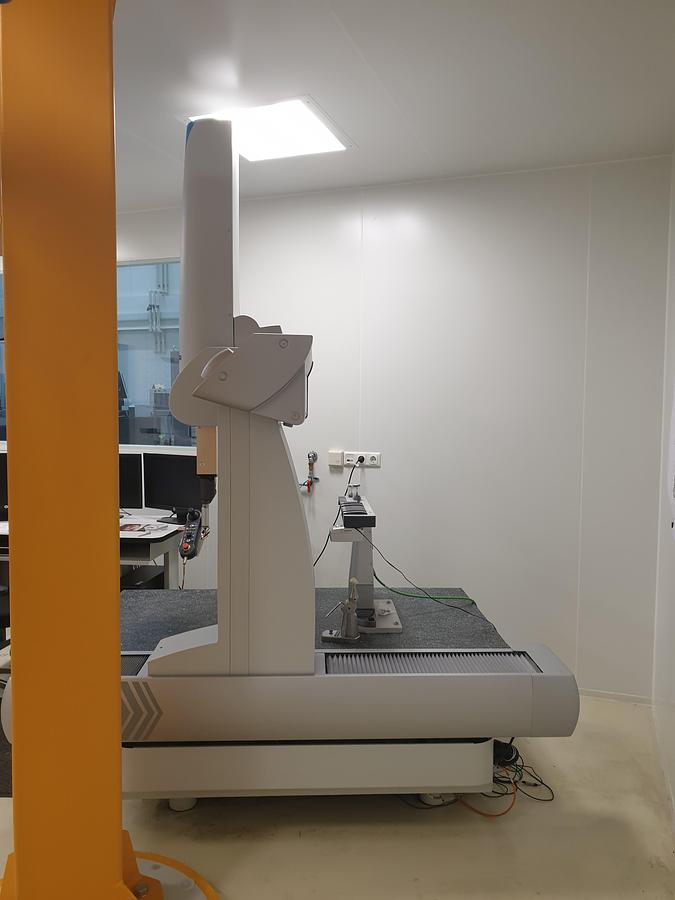 Used 2014 Hexagon  Global 071007 Coordinate Measuring Machine