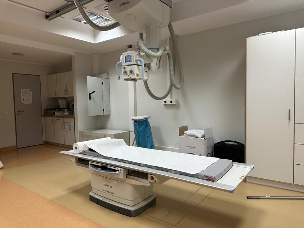 Used - Complete X-Ray Accident Investigation Workstation with Medical Equipment Lot