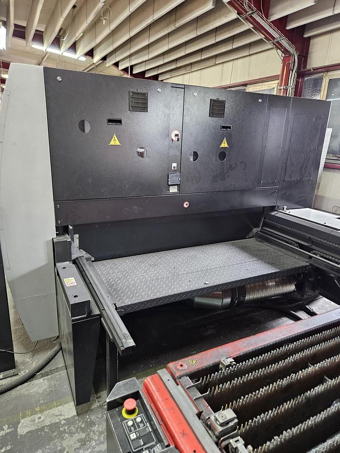Used 2018 Amada FLC3015 AJ-C2R