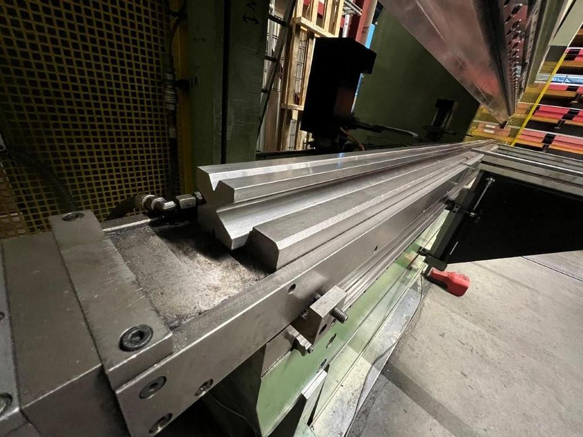 Used 1990 Fasti Bending Machine 