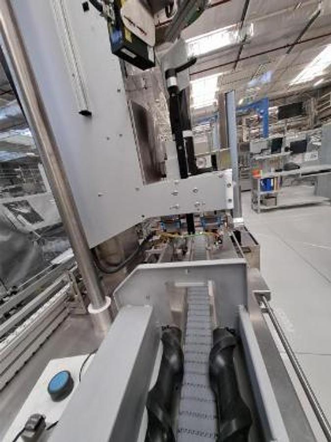 Used Bottle Distribution and Sleeve-Wrapping Line