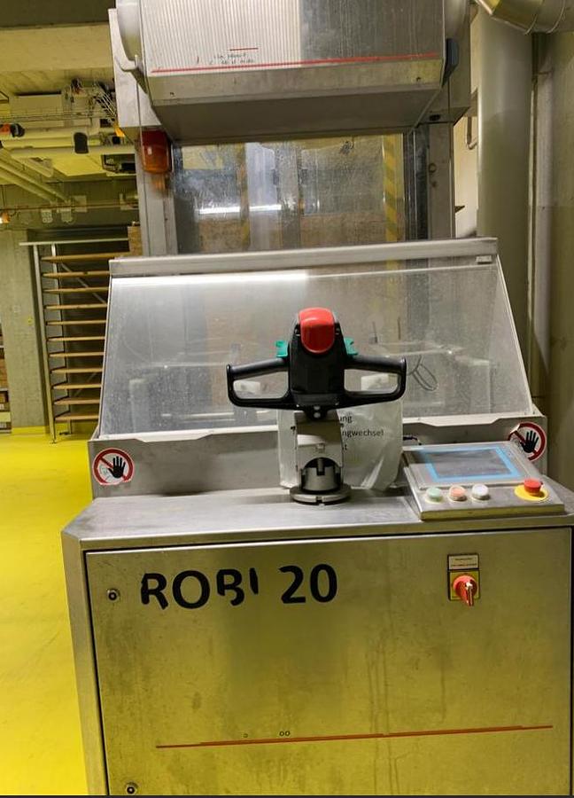 Used 2013 LEU  LK-70-H-120-T Cheese Rind Smearing Robot for Round Loaf Mountain Cheese