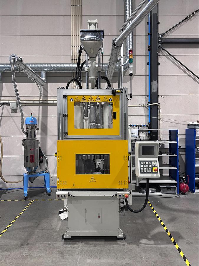 Used Multiplas V2C-50T Injection Molding Machine