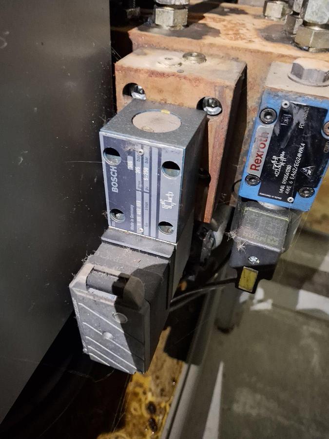 Used 2004 Battenfeld PLUS 350V/75