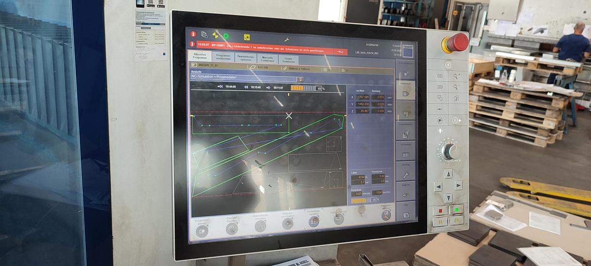 Used 2016 Trumpf TruLaser 3030 with TruFlow 5000 CO2 laser incl. Loadmaster