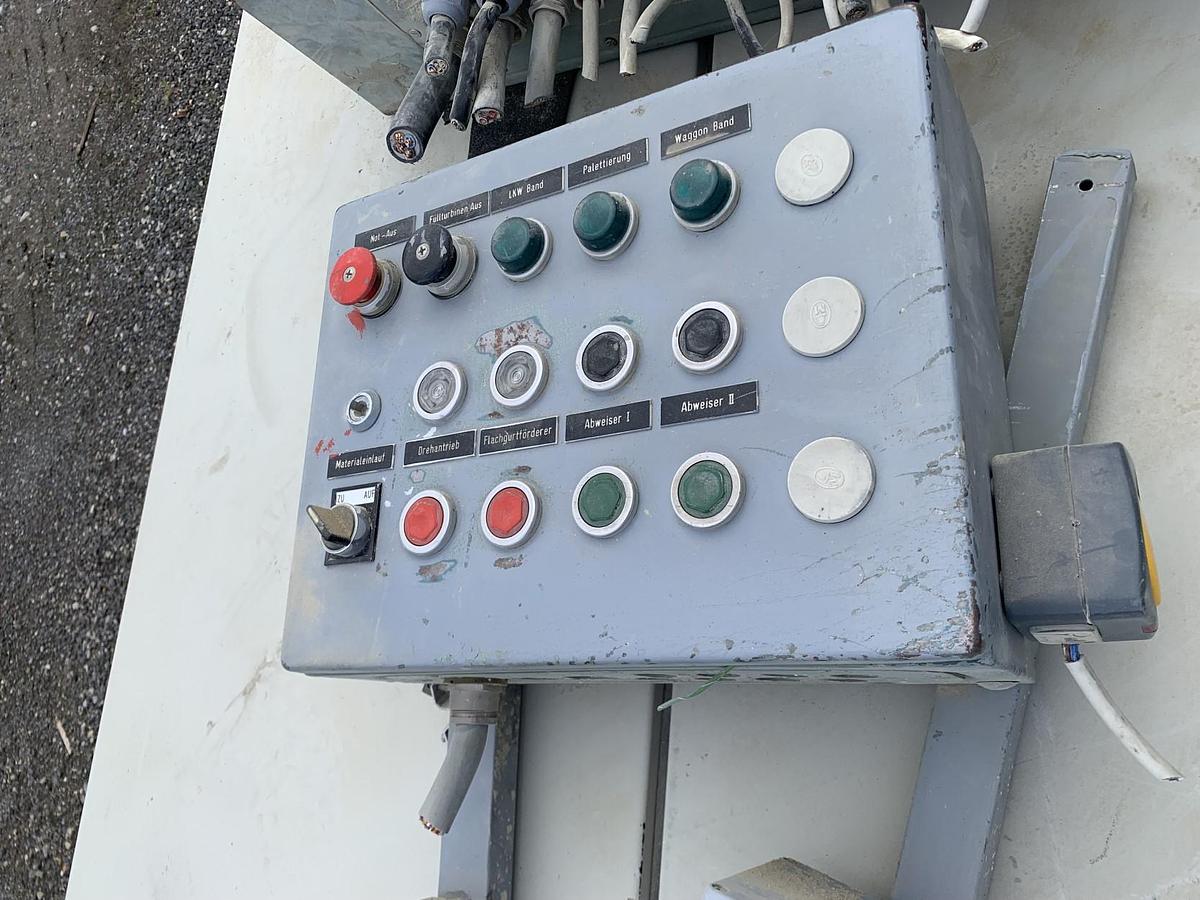 Used HAVER & BOECKER  6 Nozzle Bagging plant