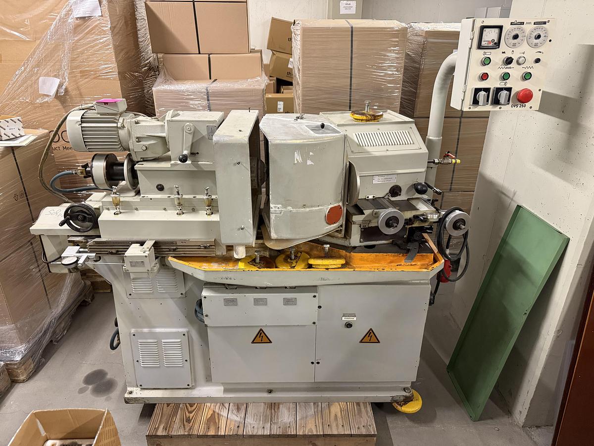 Used Carl Zeiss OVS 250 Glass Grinding Machine