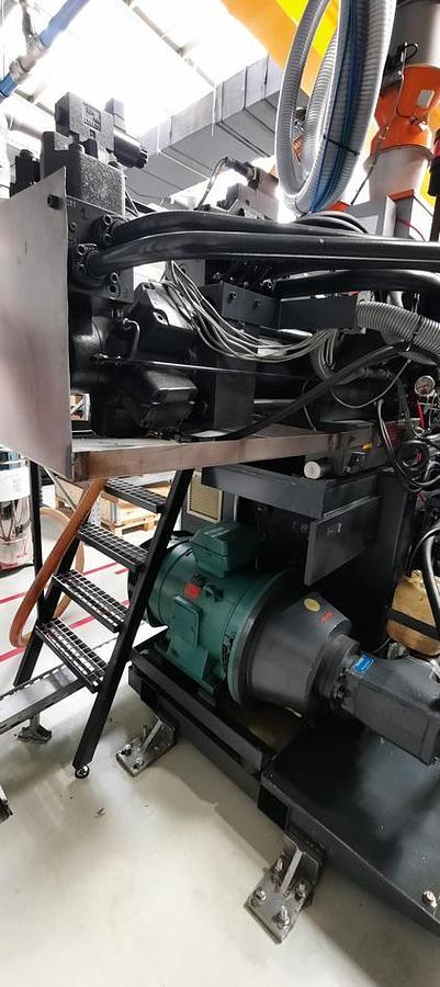 Used 2007 Stork S-1500-850 Injection Molding Machine