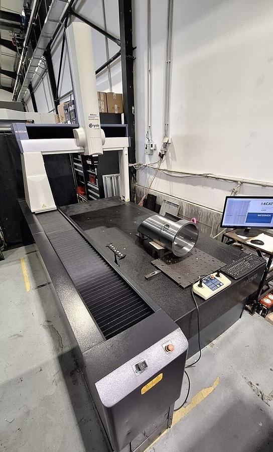 Used 2006 Mitutoyo Crysta-Apex C9206