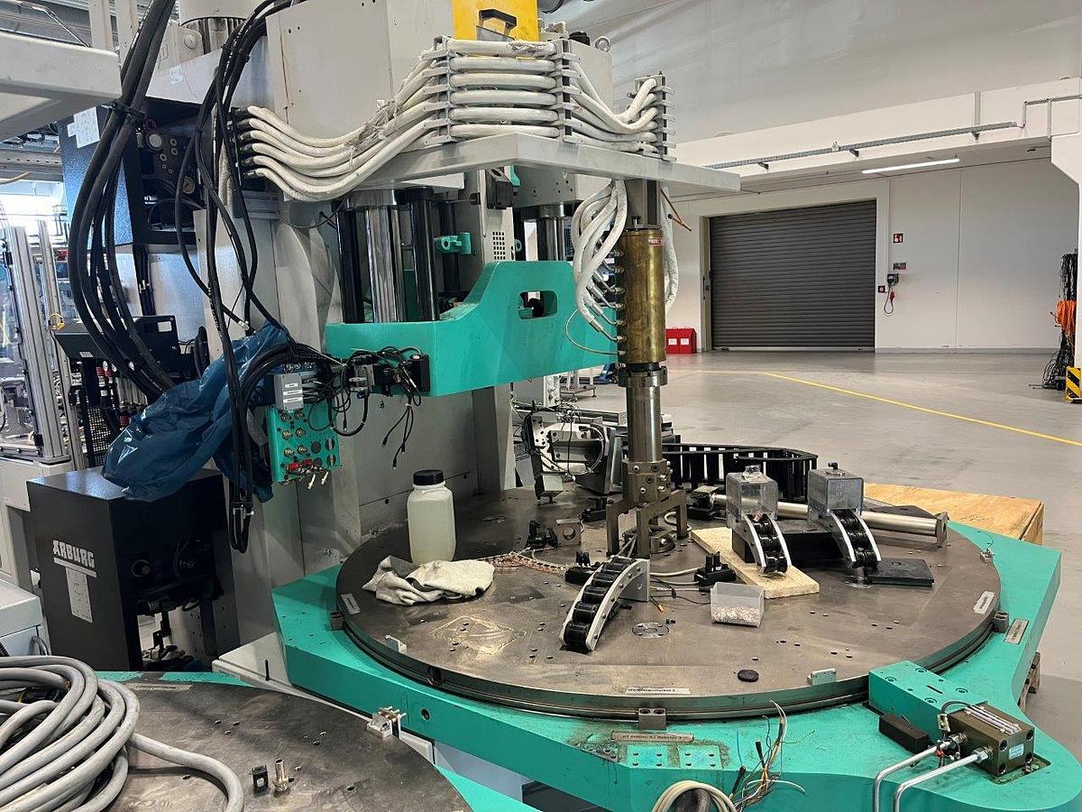 Used 2016  ARBURG ALLROUNDER 680