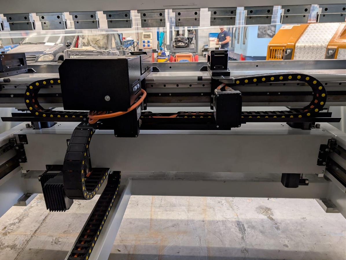 Used 2023 Warcom  Logica  100-2500