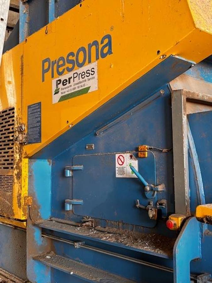 Used Presona LP50VH2 Cardboard Press with Topeko Conveyor Belt