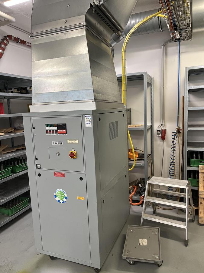 Used TOOL-TEMP TT-28000 DG