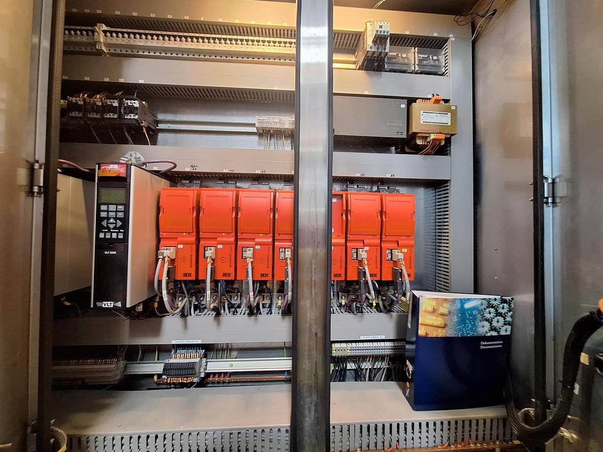 Used 2006 Krones Solidpac Packaging Machine