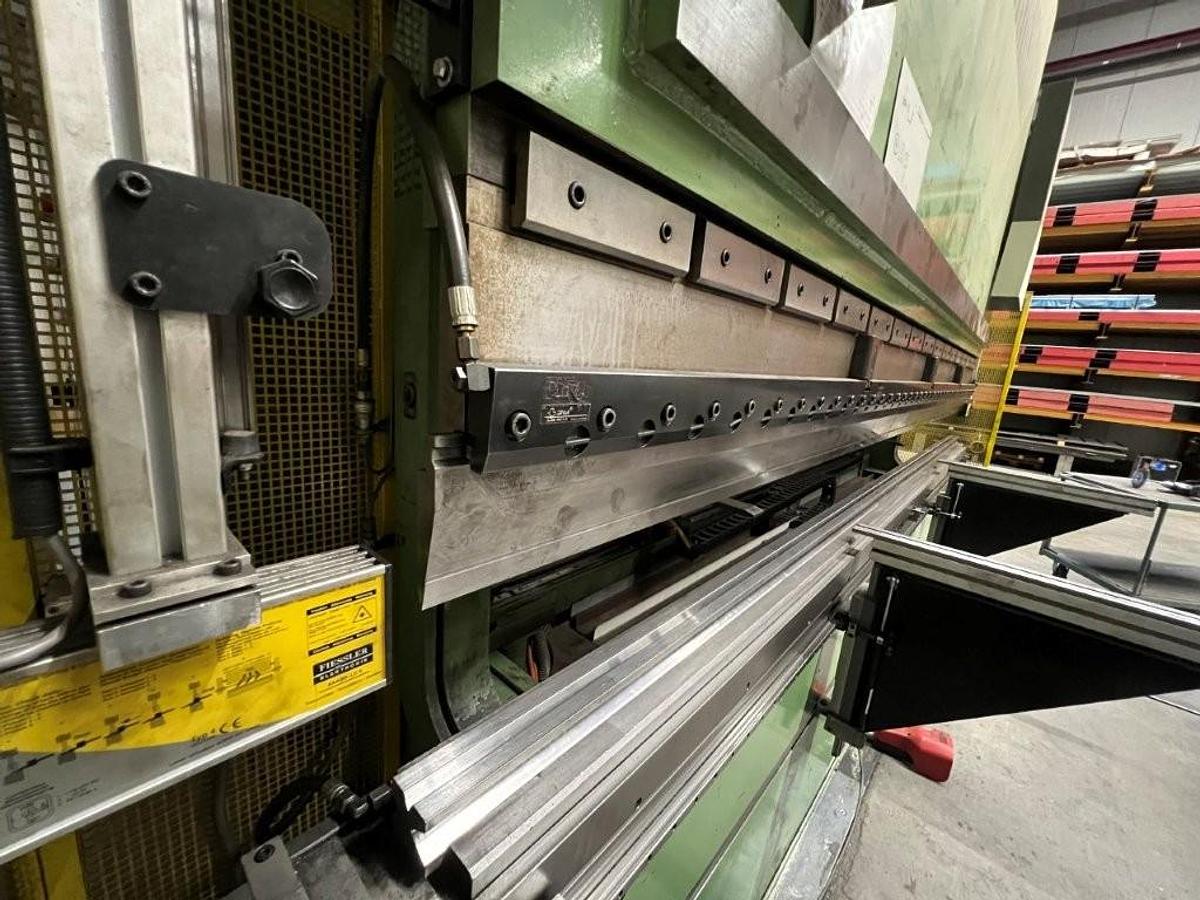 Used 1990 Fasti Bending Machine 