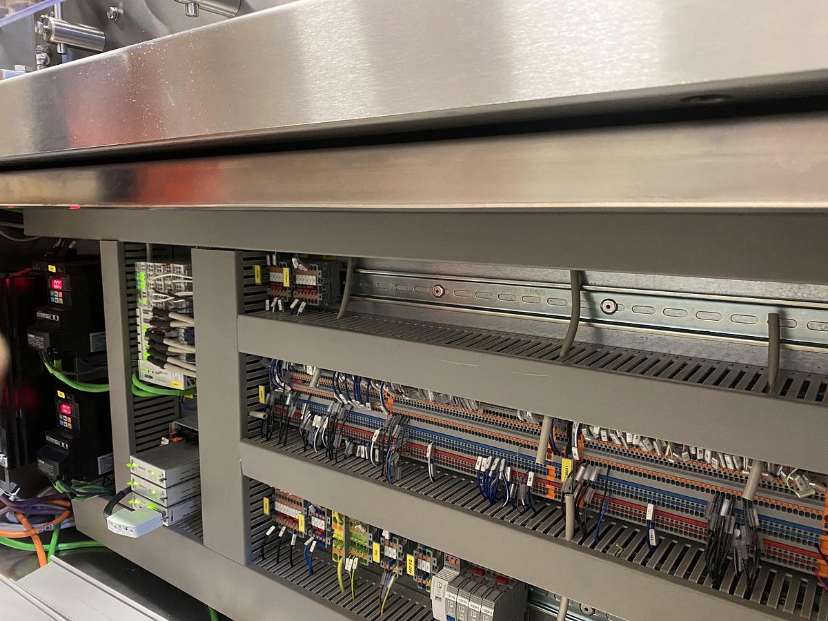 2025  LOWA GmbH Abfüll- und Verschließsysteme  Capping Machine  WK12-17