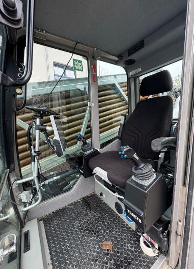 Used 2022 Tracto  Grundodrill 15XPT T5 TD73