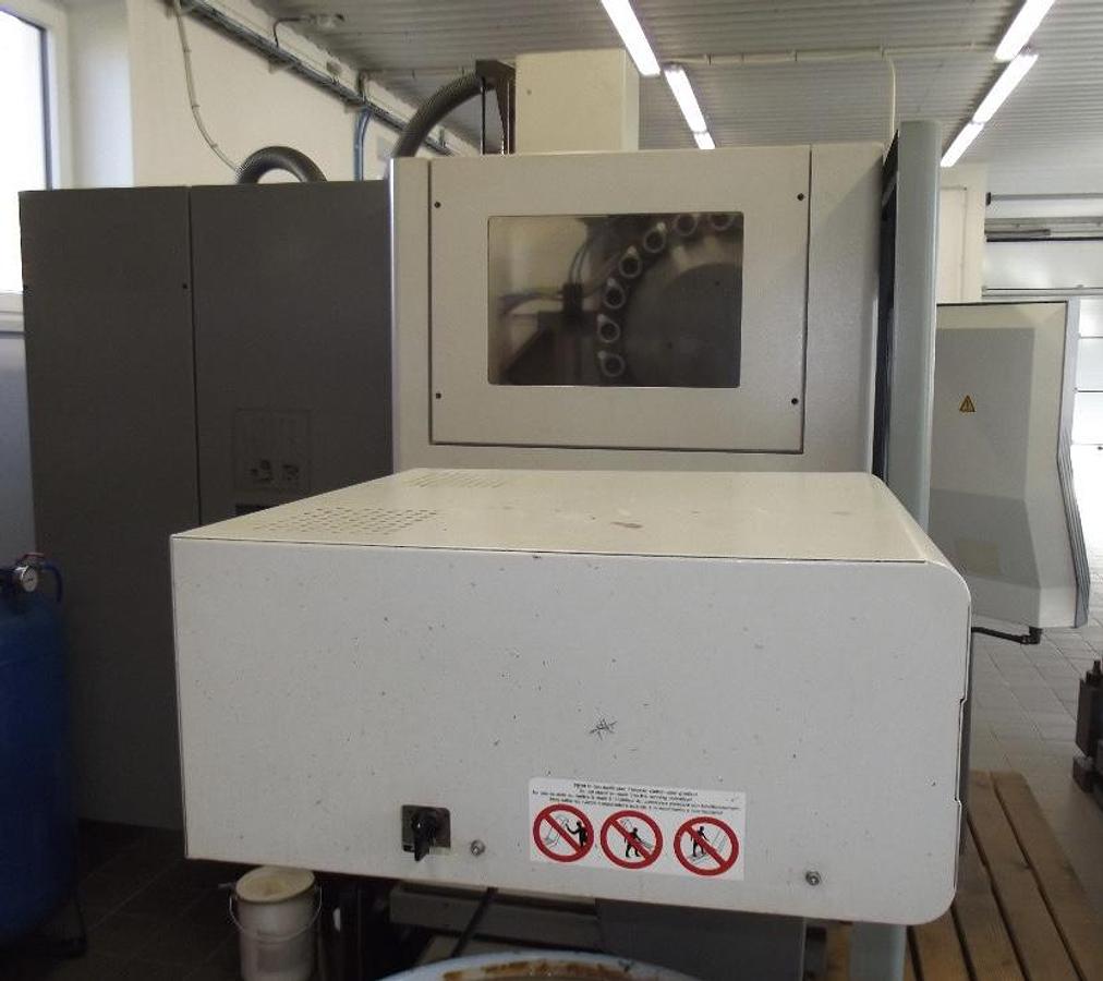 Used 2006 Deckel Maho DMC 835 V