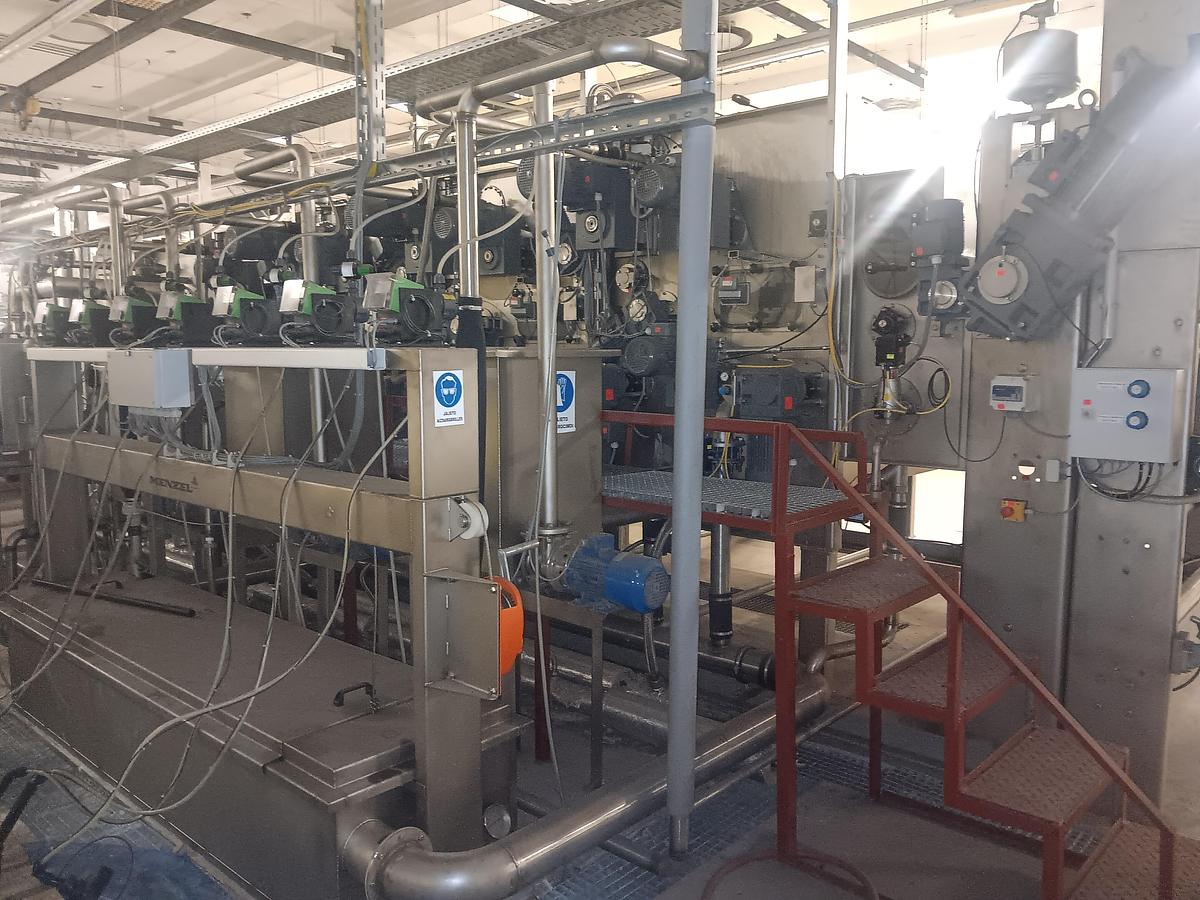 Used 2013 Menzel Washing Line