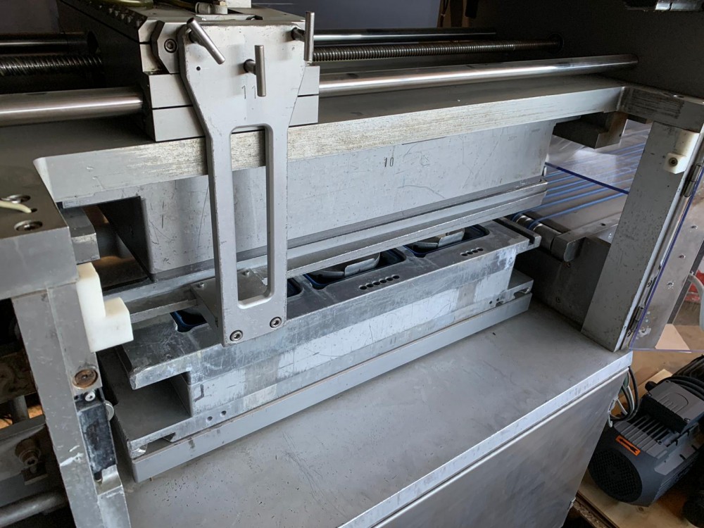 Used Sealpac 750 traysealer
