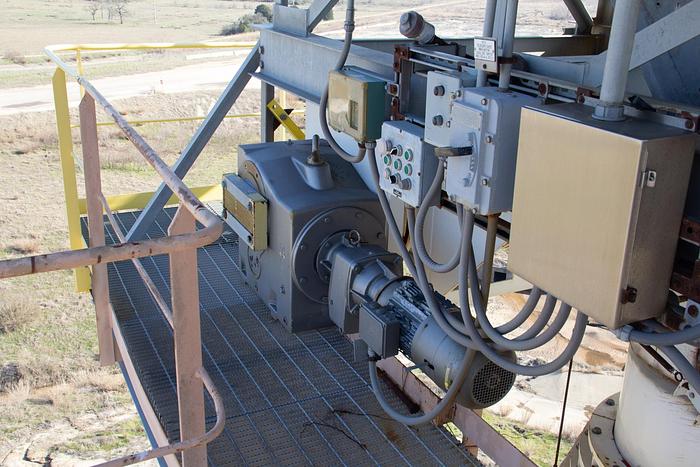 Used 2002 KMI Engineering  48 X 300