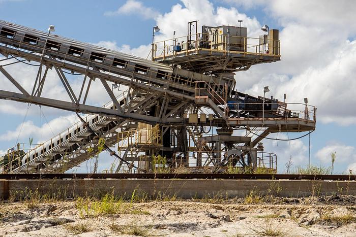 Used 2002 KMI Engineering  48 X 300